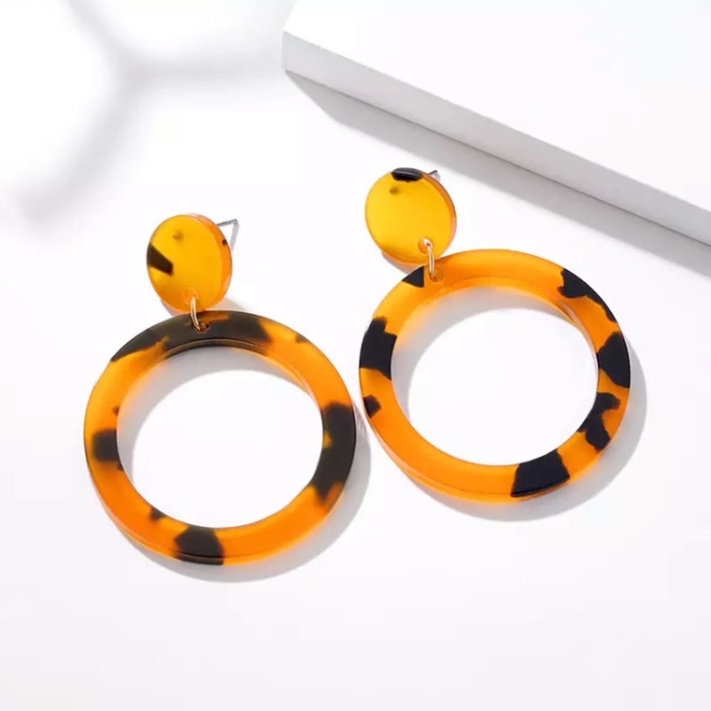 🔴5/$15🔴CLEARANCE Big Brown Acrylic Earrings NEW - Picture 5 of 10